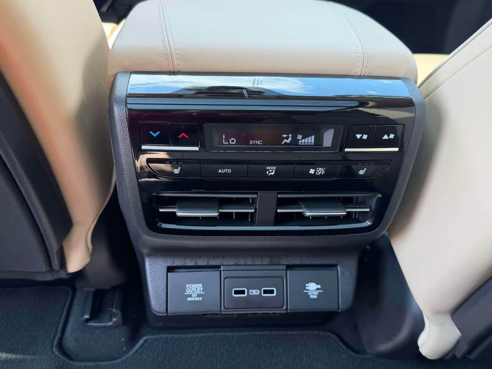 Used 2023 Acura MDX w/ Advance Package AWD/4WD image 18