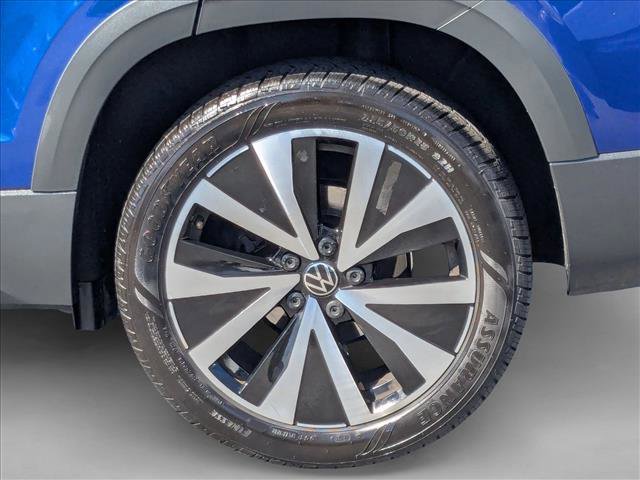 Used 2023 Volkswagen Taos SE w/ Panoramic Sunroof Package image 27