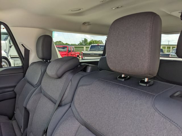 New 2026 Ford Expedition Max Active RWD image 19