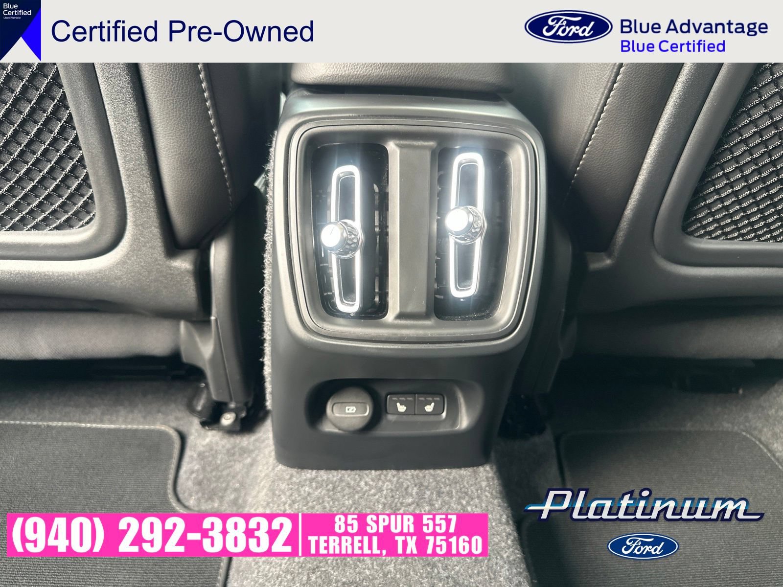 Used 2026 Volvo XC40 B4 Core w/ Climate Package FWD image 13