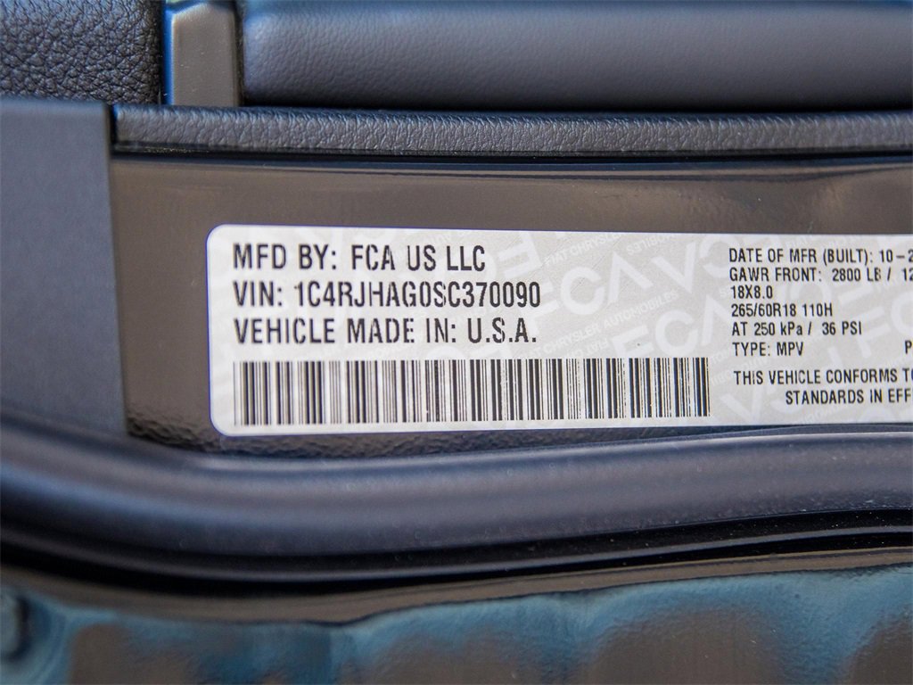 New 2025 Jeep Grand Cherokee Laredo X image 32