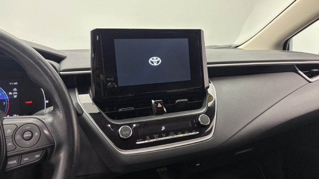 Used 2026 Toyota Corolla LE w/ LE Premium Package FWD image 21