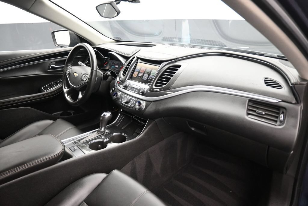Used 2019 Chevrolet Impala LT FWD image 42