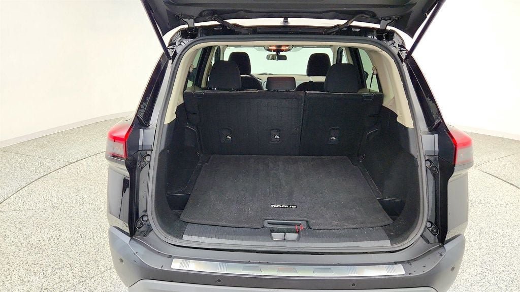 Used 2021 Nissan Rogue SV AWD/4WD image 19