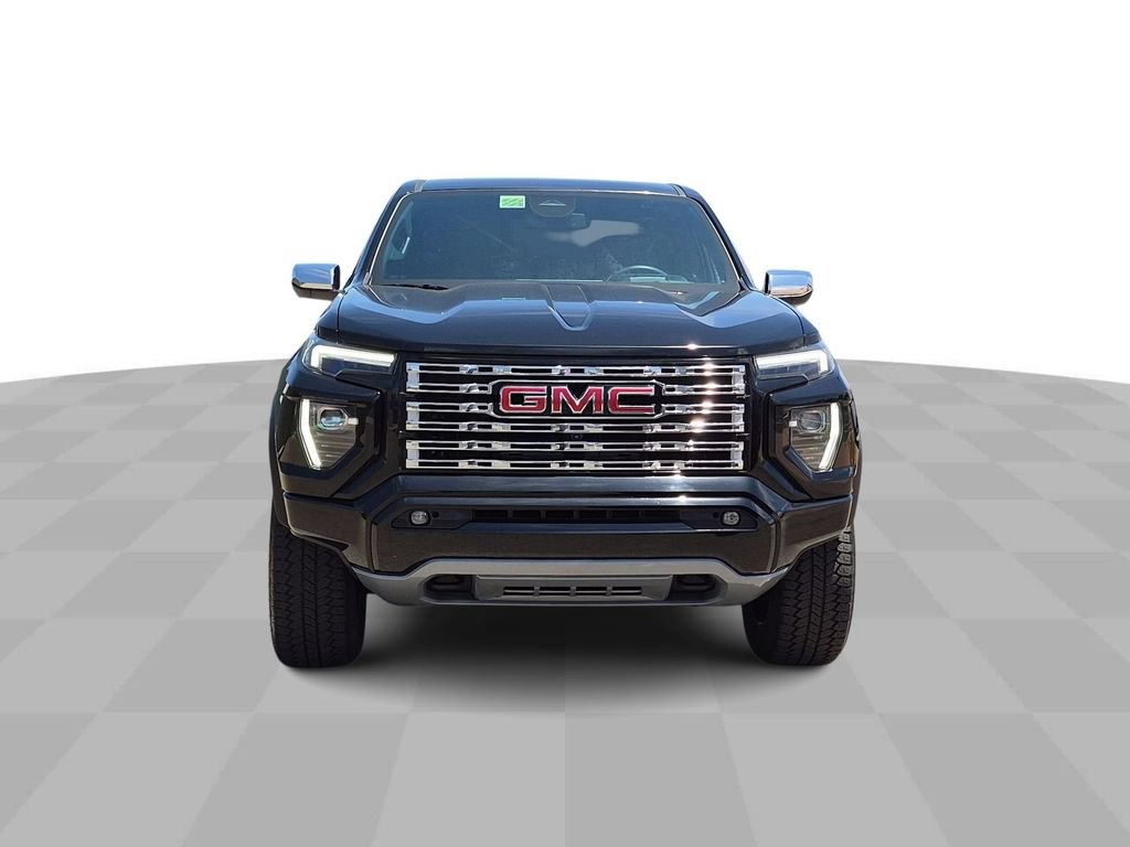 Certified 2023 GMC Canyon Denali w/ Denali Black Edition AWD/4WD image 4