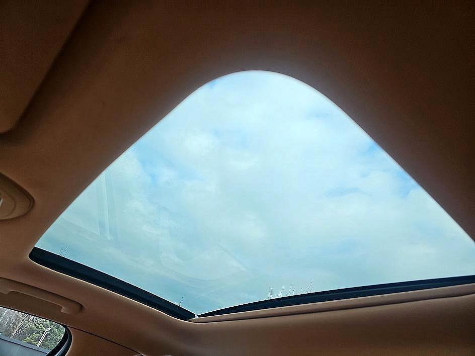 Used 2022 Genesis G70 2.0T w/ Prestige Package image 32