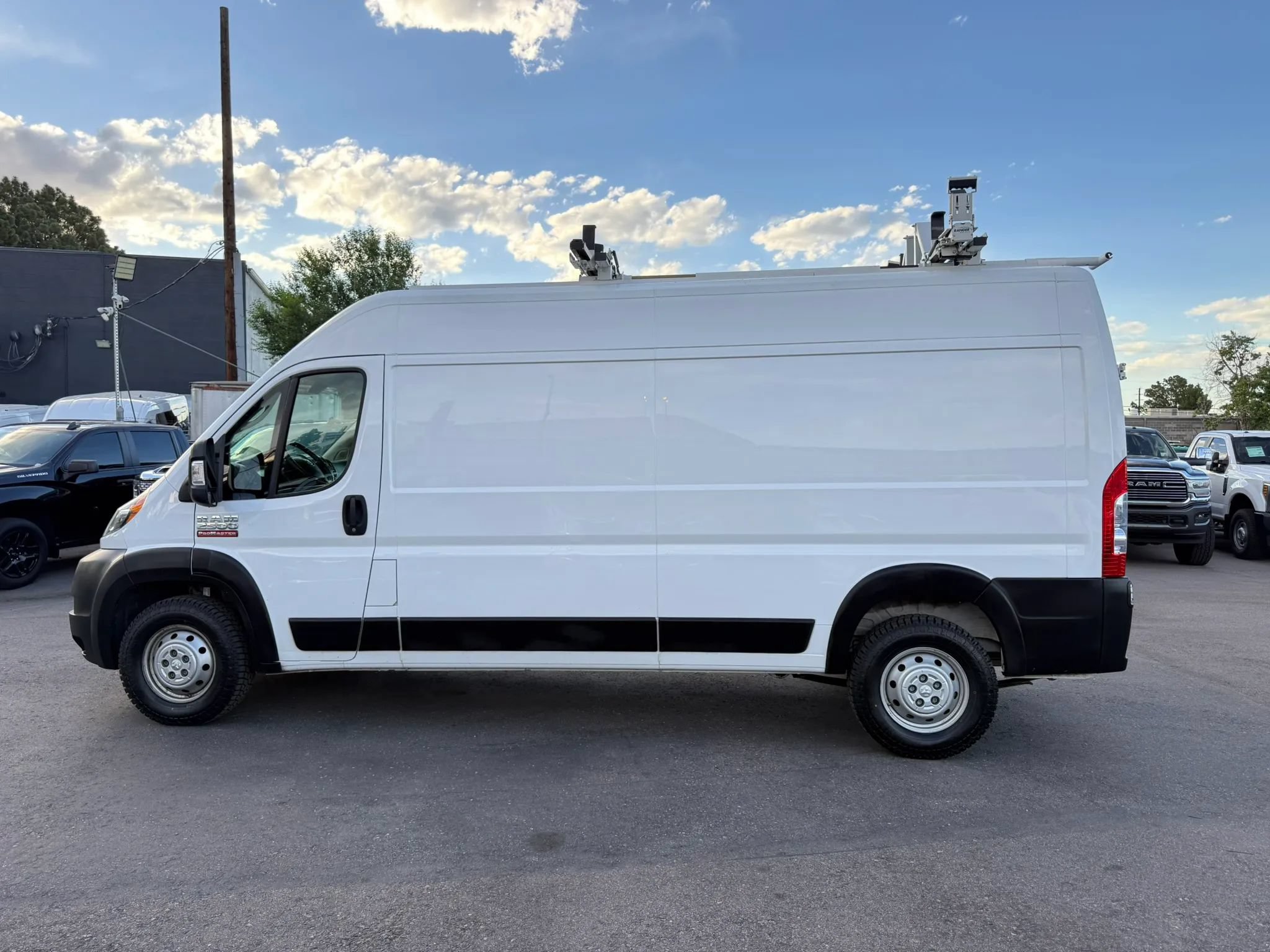Used 2020 RAM ProMaster 2500 FWD image 3