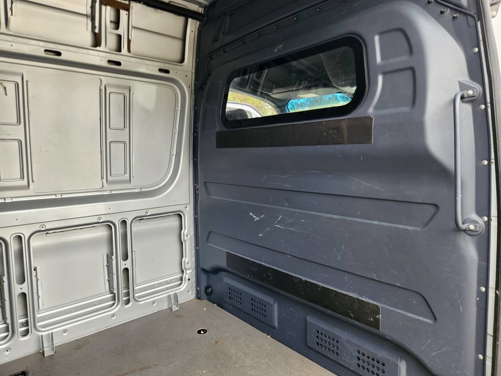 Used 2022 Mercedes-Benz Sprinter 2500 image 13