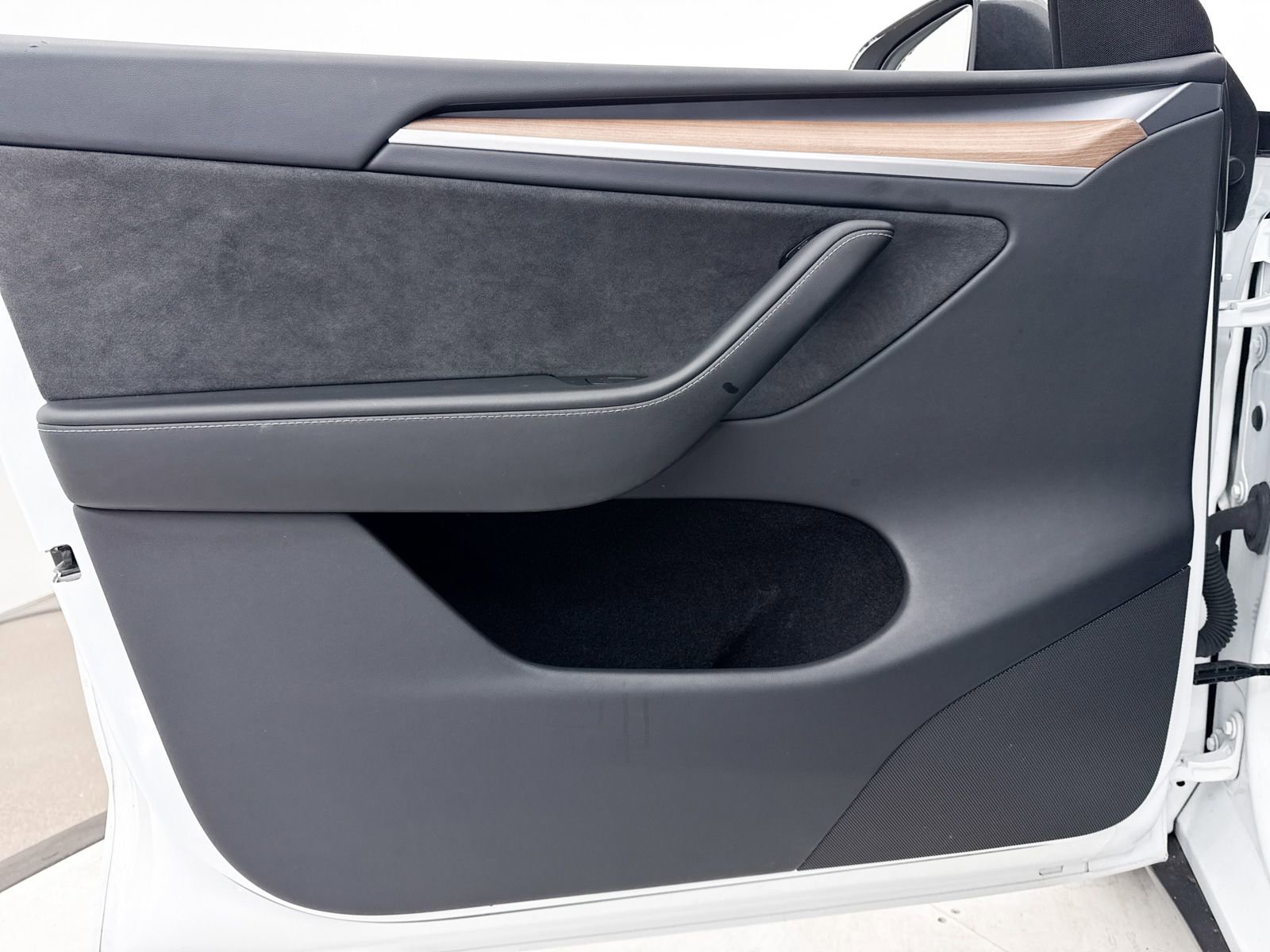 Used 2024 Tesla Model Y Performance image 32