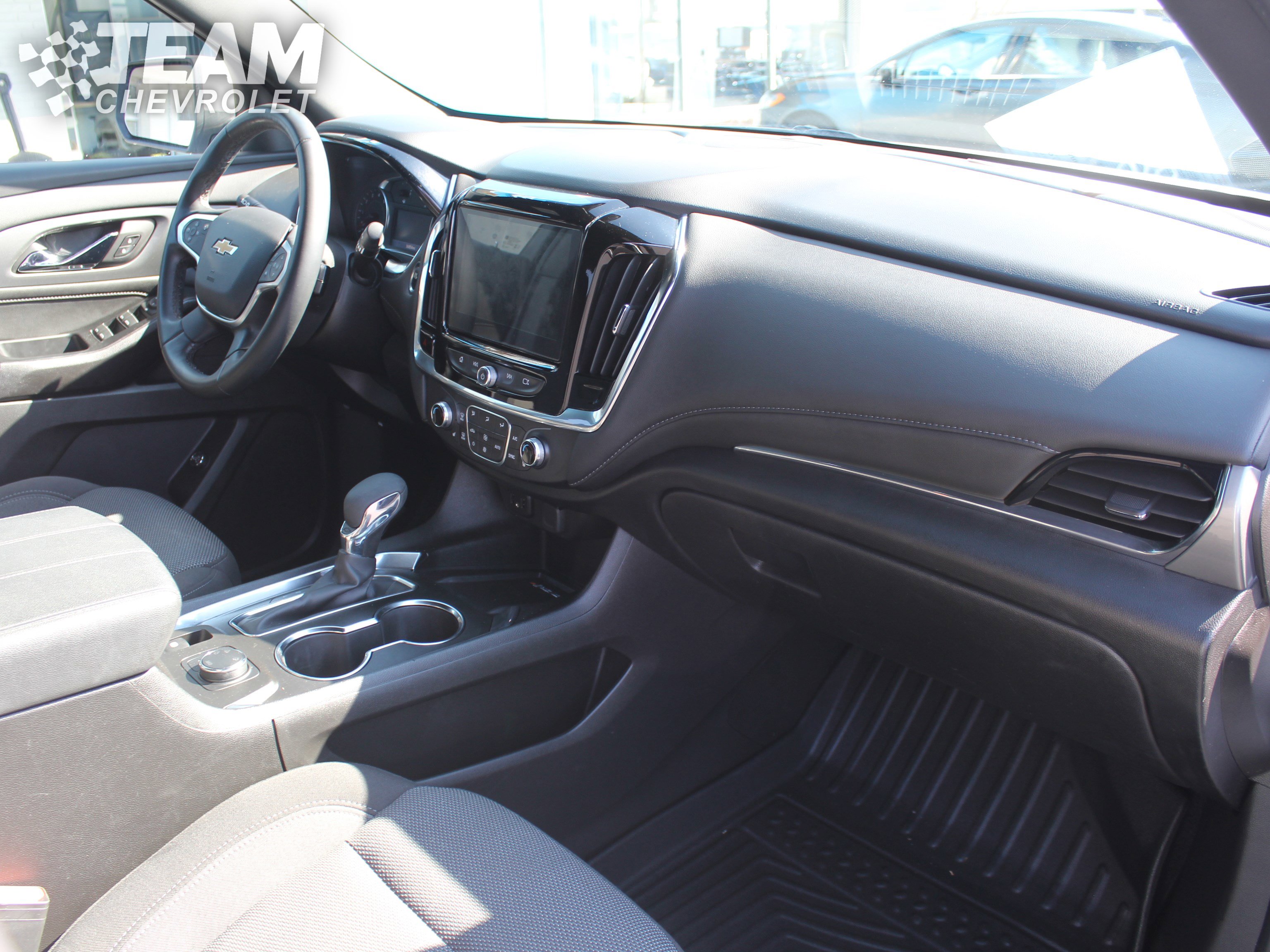 Used 2023 Chevrolet Traverse LT image 29