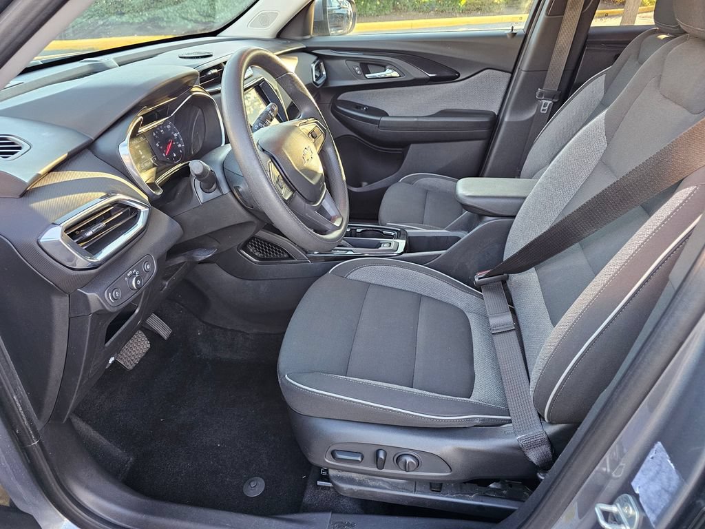 Used 2022 Chevrolet TrailBlazer LT w/ Convenience Package AWD/4WD image 21