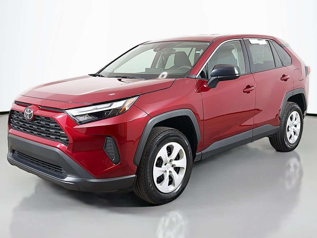 Used 2025 Toyota RAV4 LE AWD/4WD image 6