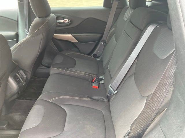 Certified 2017 Jeep Cherokee Latitude w/ Comfort & Sound Group FWD image 23