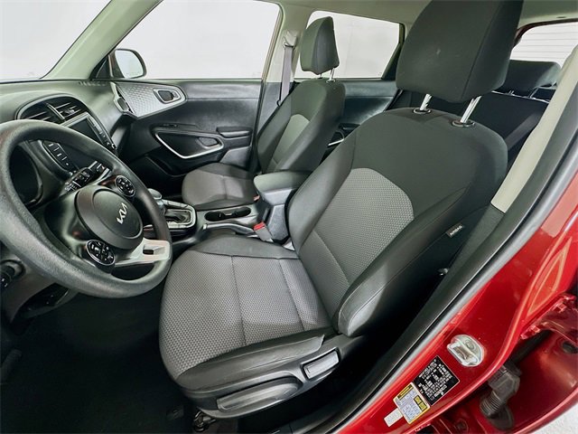 Used 2022 Kia Soul LX image 24
