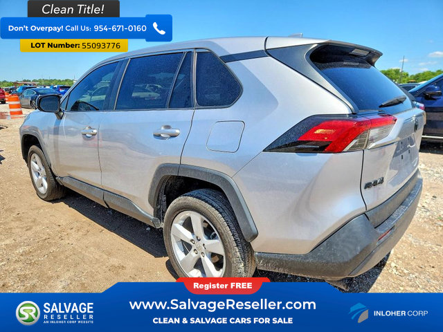 Used 2022 Toyota RAV4 LE FWD image 3
