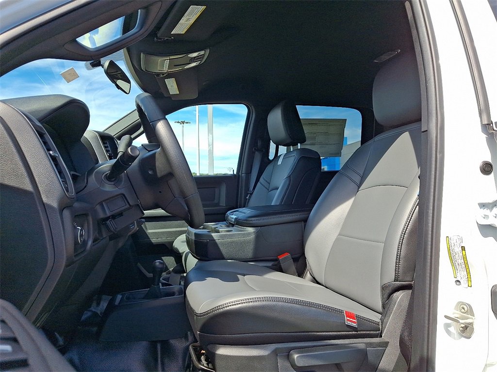 Used 2023 RAM 3500 Tradesman w/ Chrome Appearance Group image 13