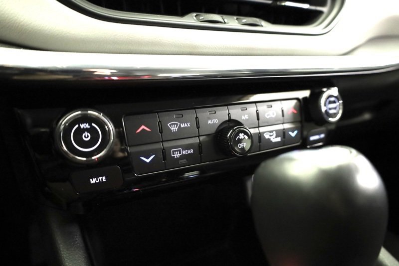 Used 2022 Jeep Compass Limited image 24