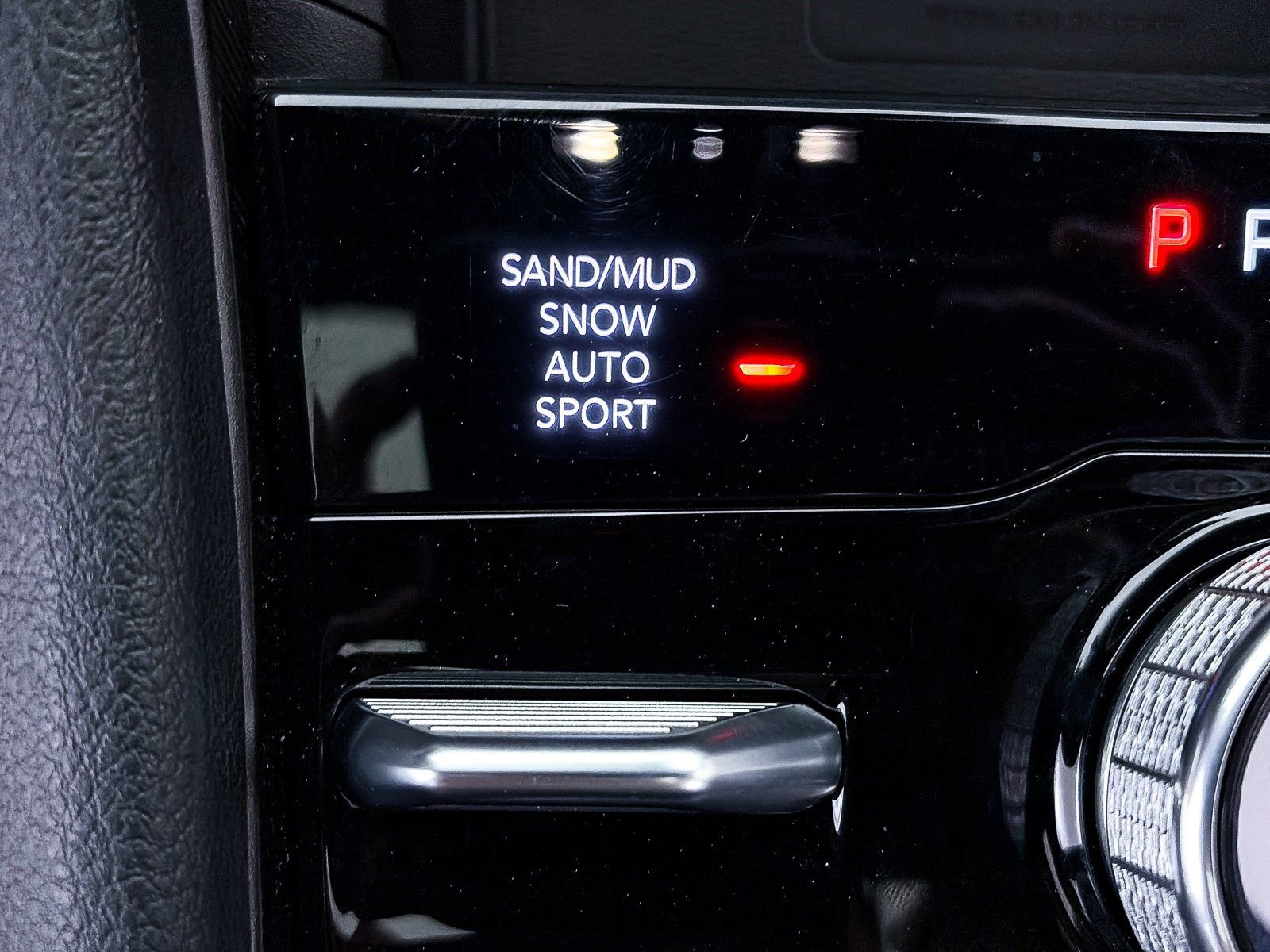 Used 2024 Jeep Grand Cherokee L Limited w/ Luxury Tech Group II image 28