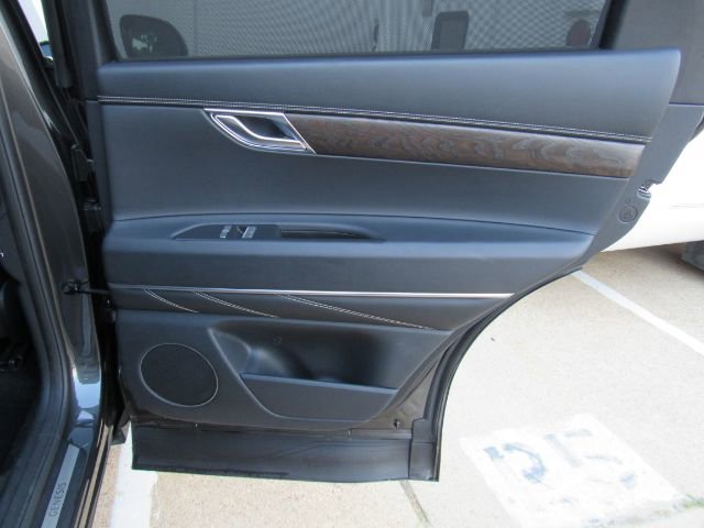 Used 2024 Genesis GV80 2.5T image 26