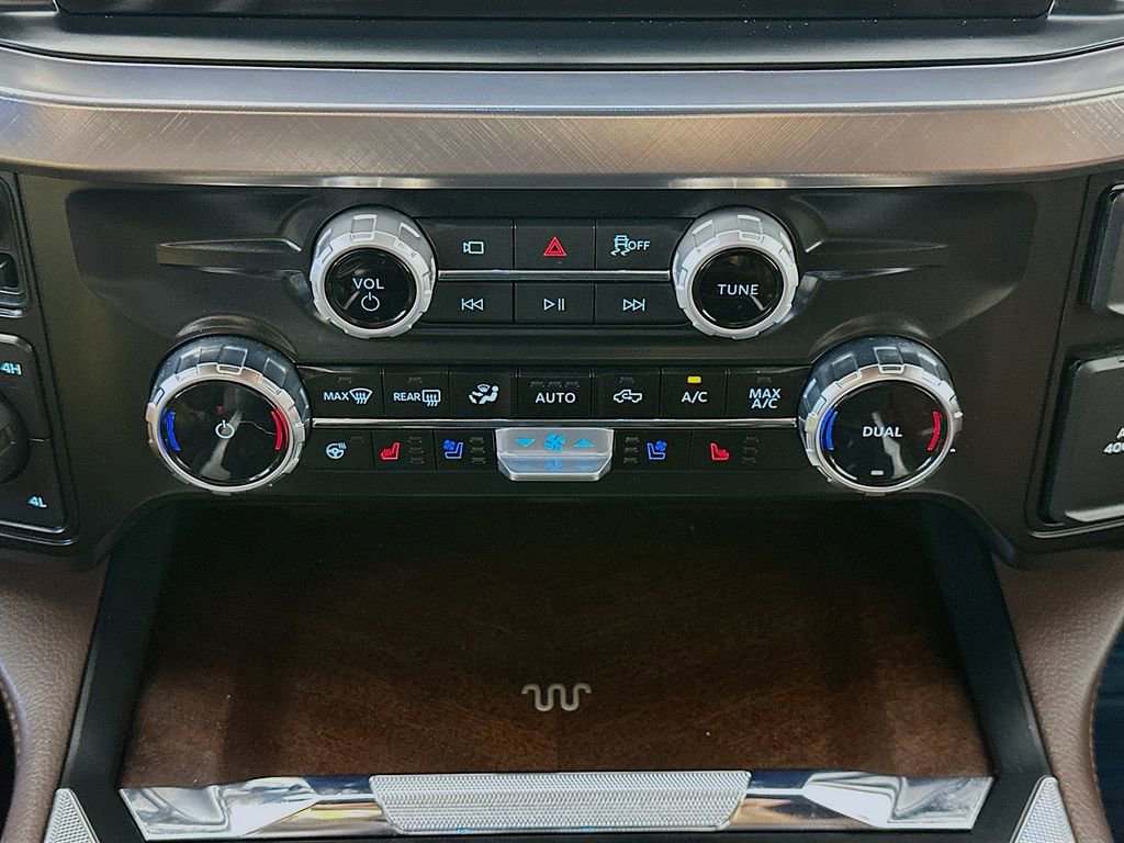 Used 2025 Ford F450 King Ranch w/ FX4 Off-Road Package AWD/4WD image 18