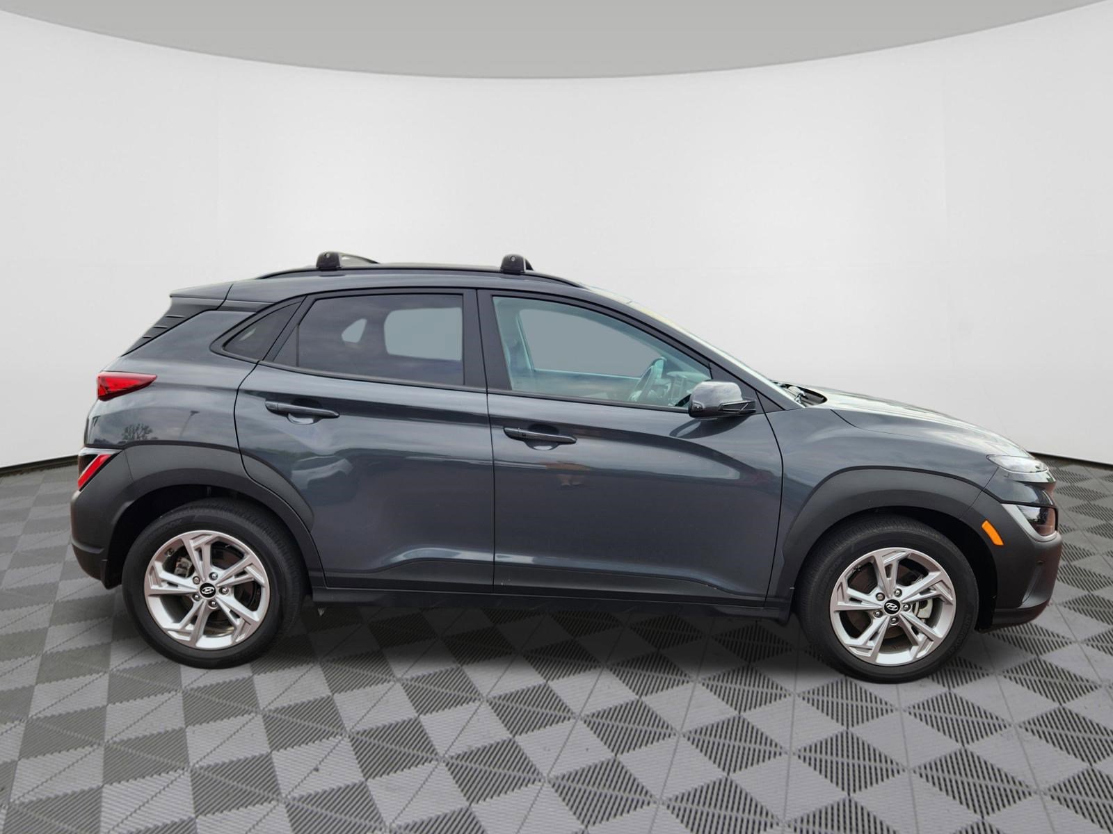Used 2023 Hyundai Kona SEL AWD/4WD image 6