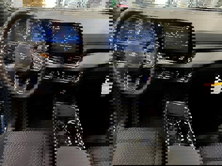 New 2026 Chevrolet Equinox LT w/ Safety and Technology Package image 6