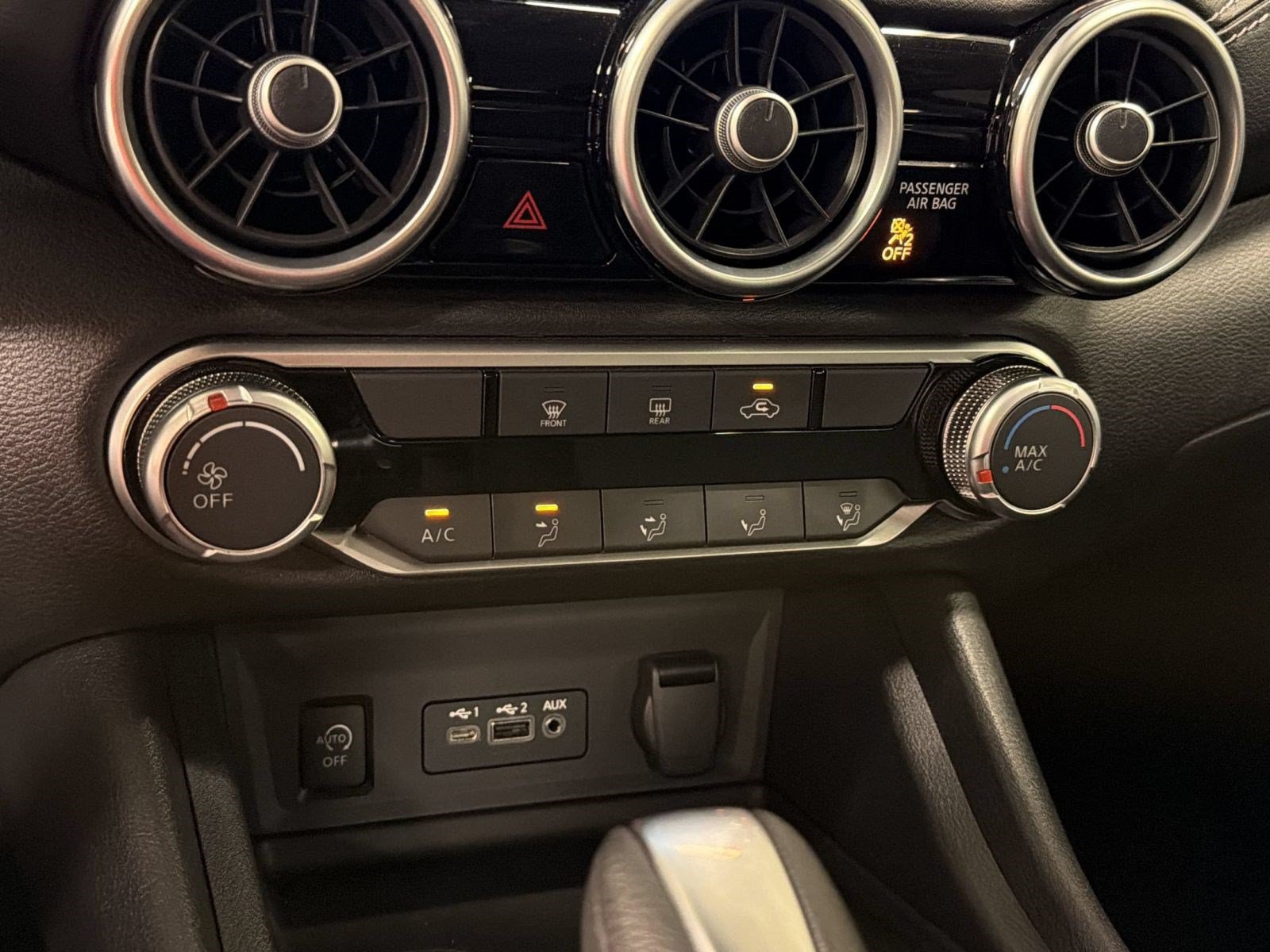 Used 2024 Nissan Sentra SV FWD image 19