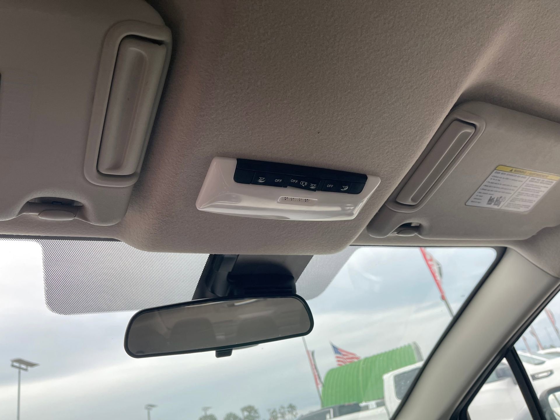 Used 2021 Nissan Versa SV image 18