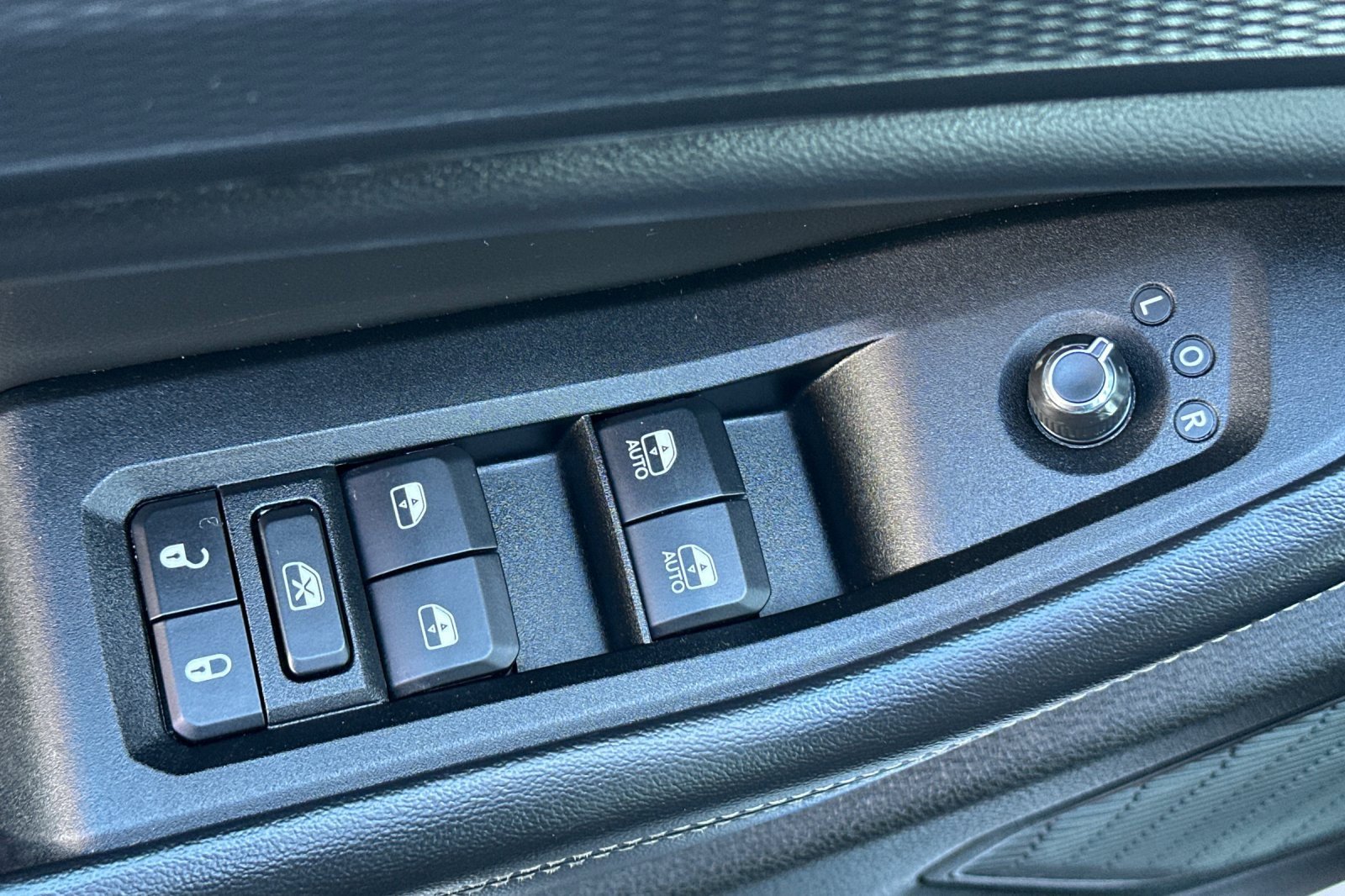 Used 2023 Jeep Grand Cherokee L Laredo image 17