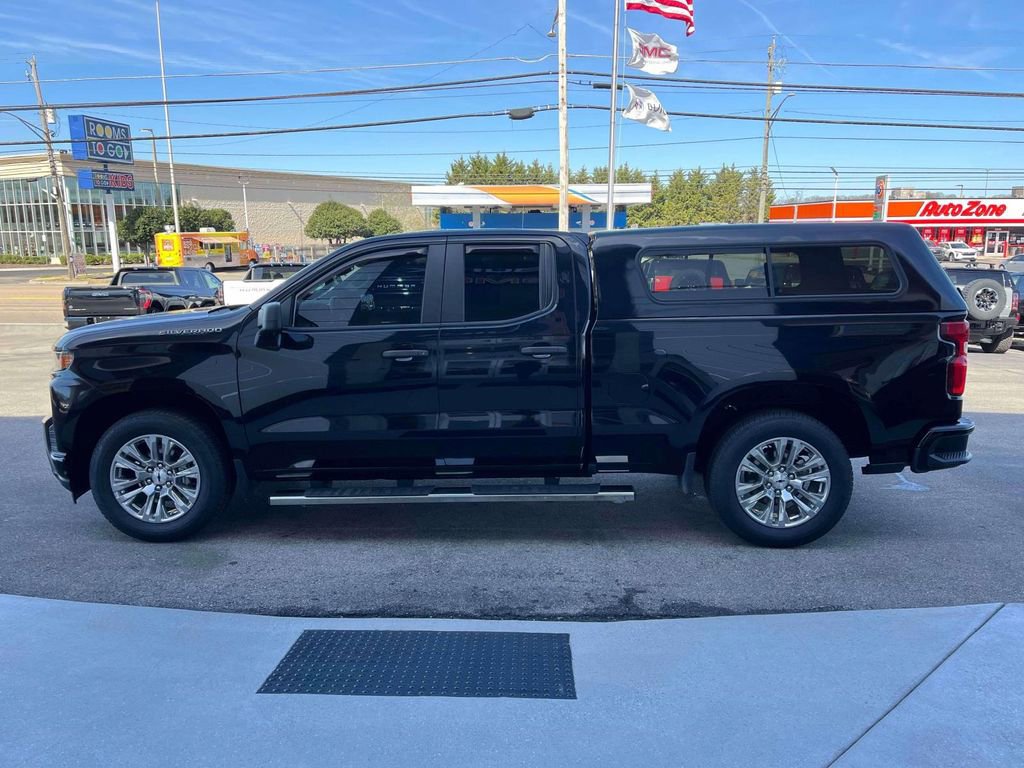 Used 2019 Chevrolet Silverado 1500 Custom w/ Trailering Package image 6