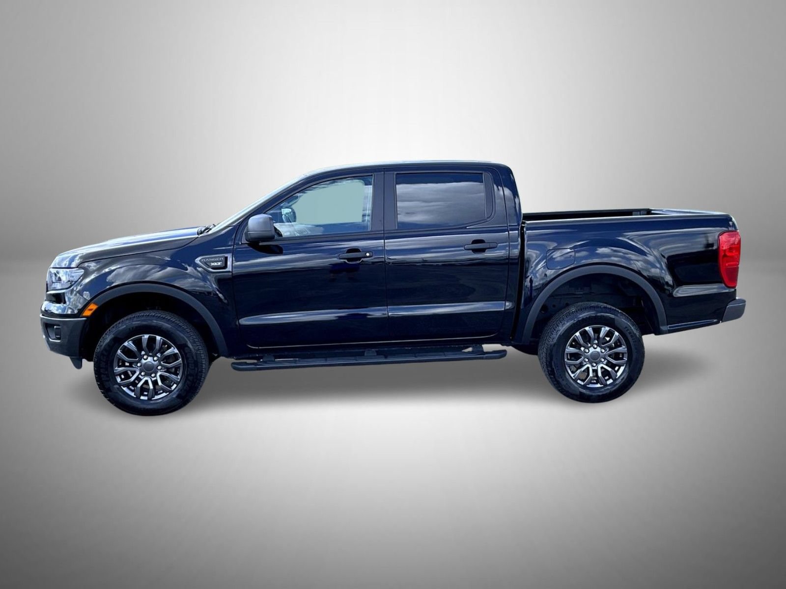 Used 2022 Ford Ranger XLT w/ Equipment Group 301A Mid AWD/4WD image 8