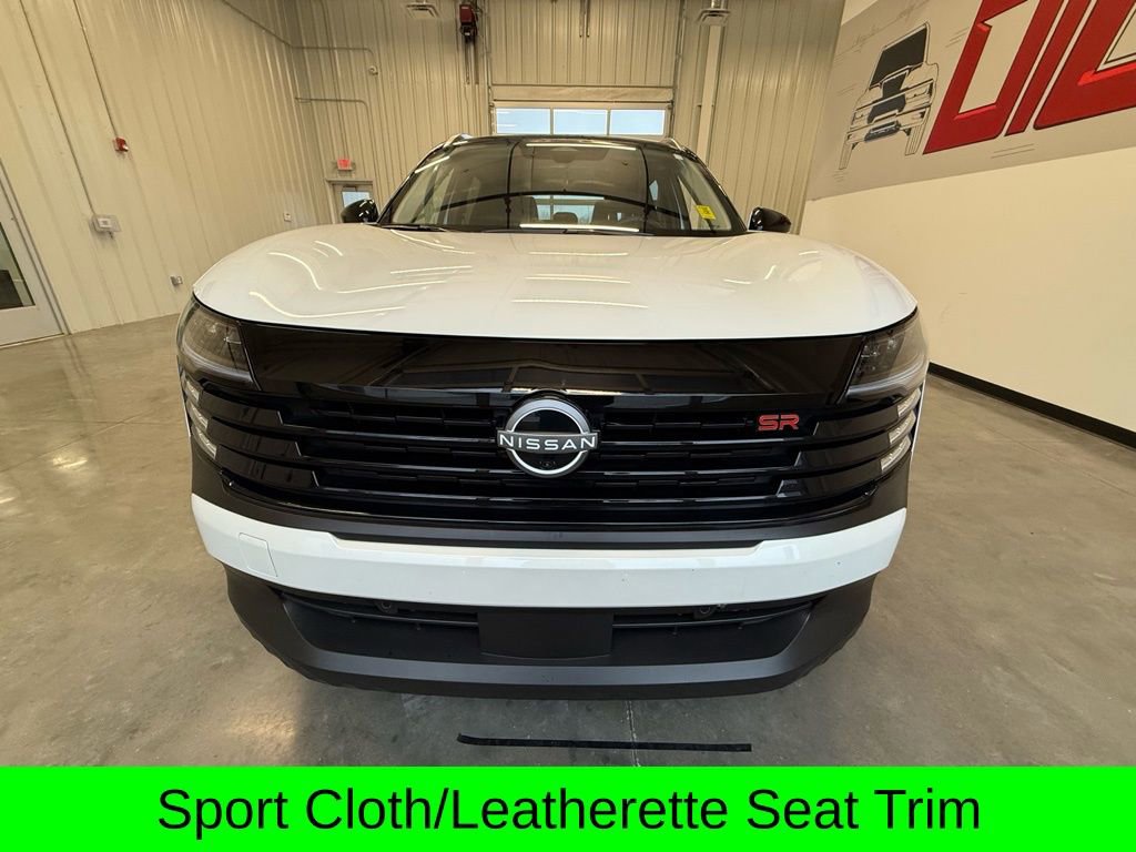 Used 2025 Nissan Kicks SR FWD image 13
