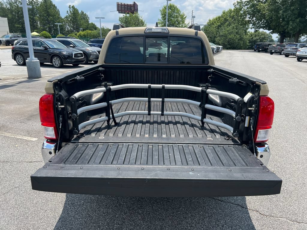 Used 2017 Toyota Tacoma SR5 w/ Tow Package RWD image 15