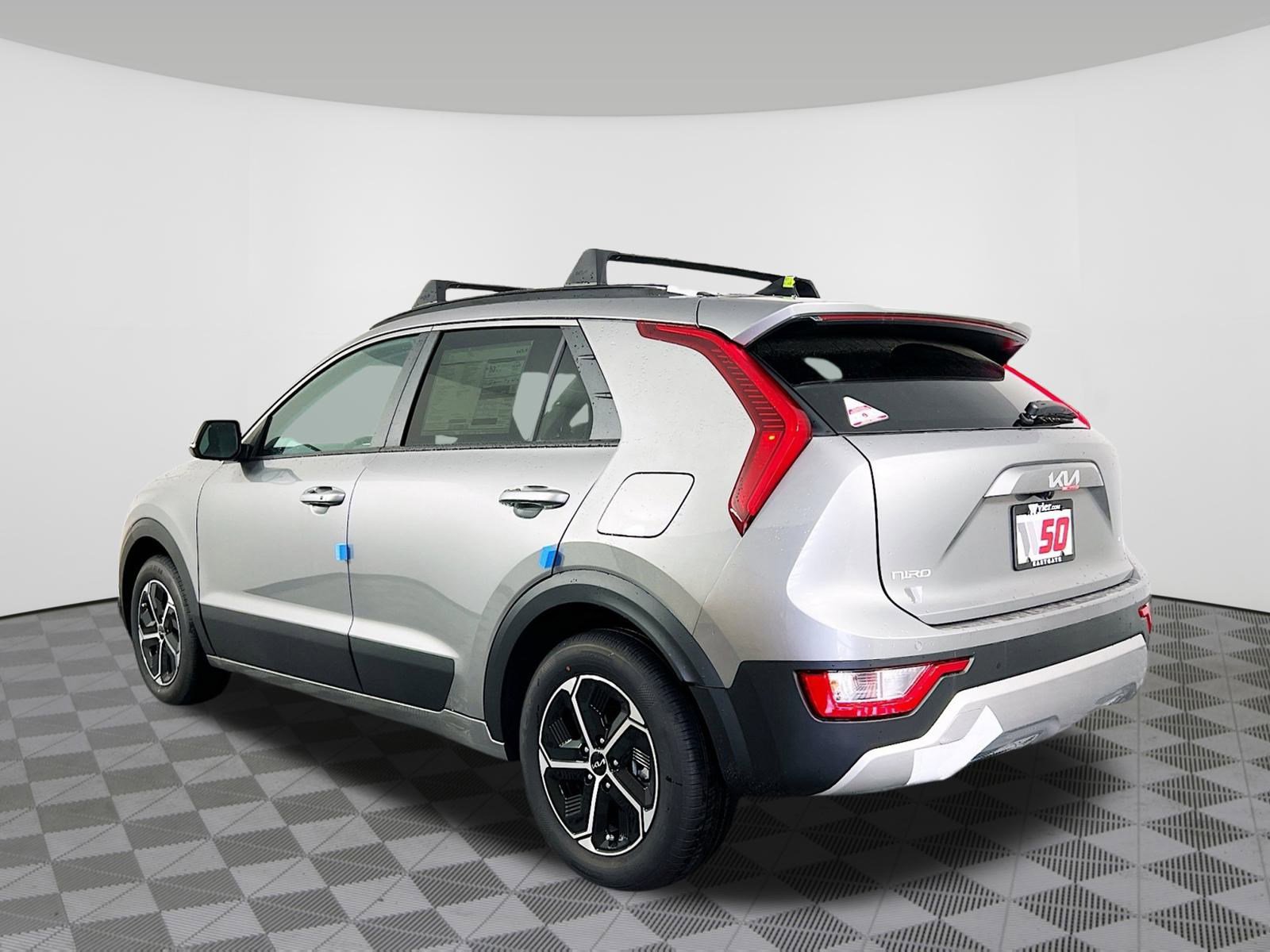 New 2025 Kia Niro EX image 29