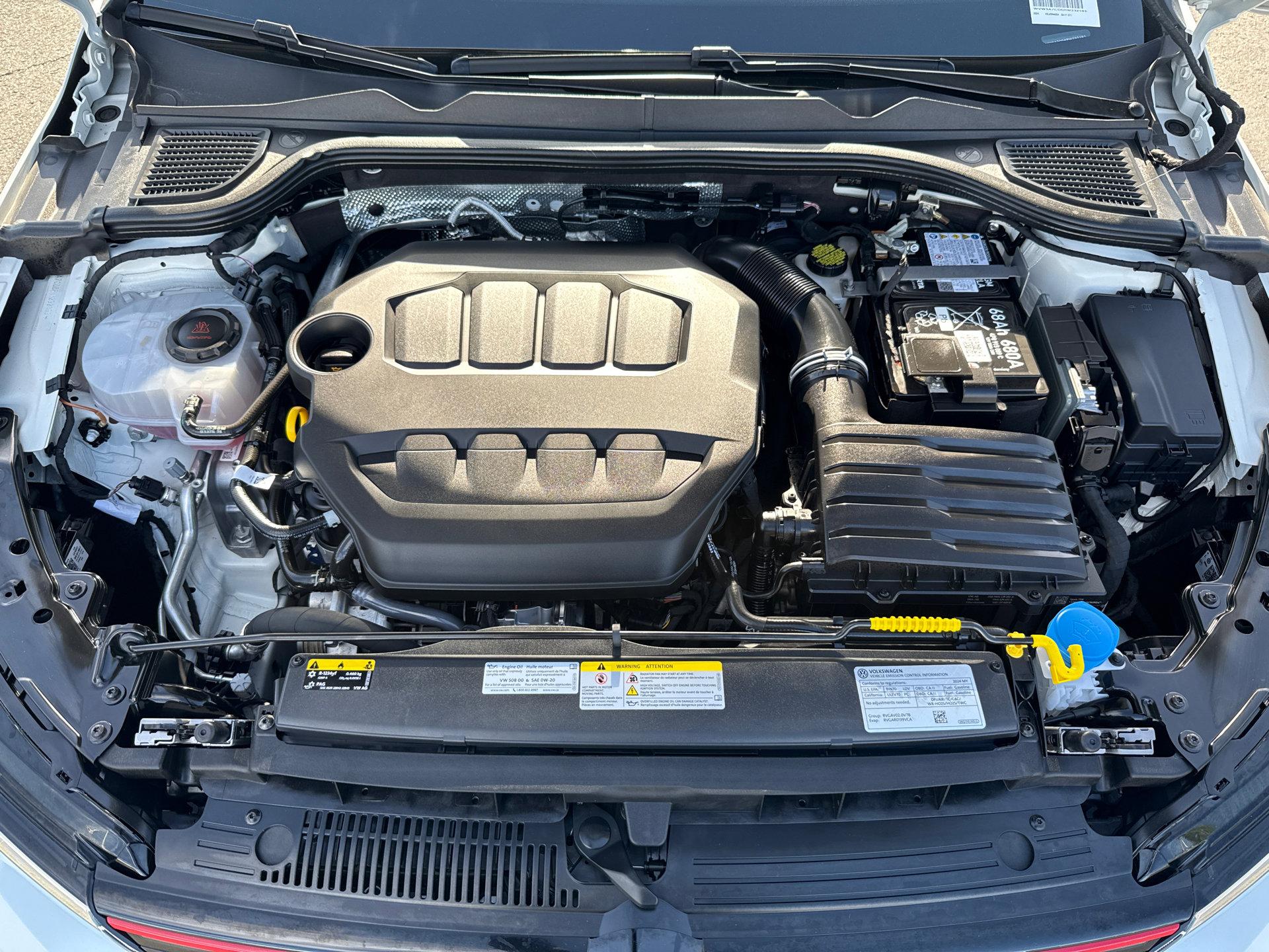 Used 2024 Volkswagen GTI SE FWD image 7