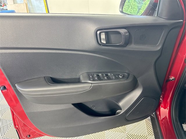 New 2025 Hyundai Venue Limited image 24