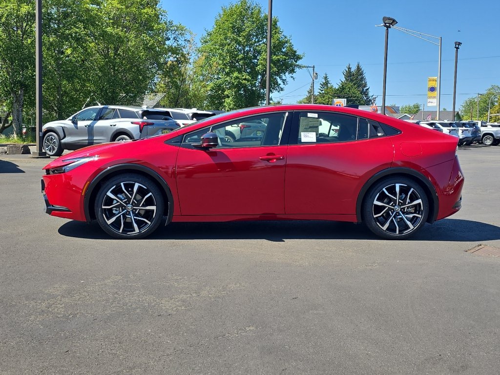 New 2026 Toyota Prius Plug-In Hybrid FWD image 6