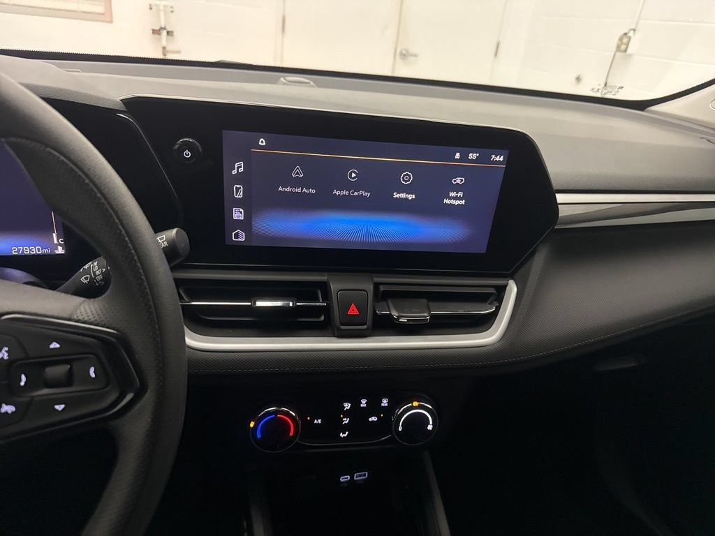 Used 2024 Chevrolet TrailBlazer LS w/ LS Convenience Package FWD image 16