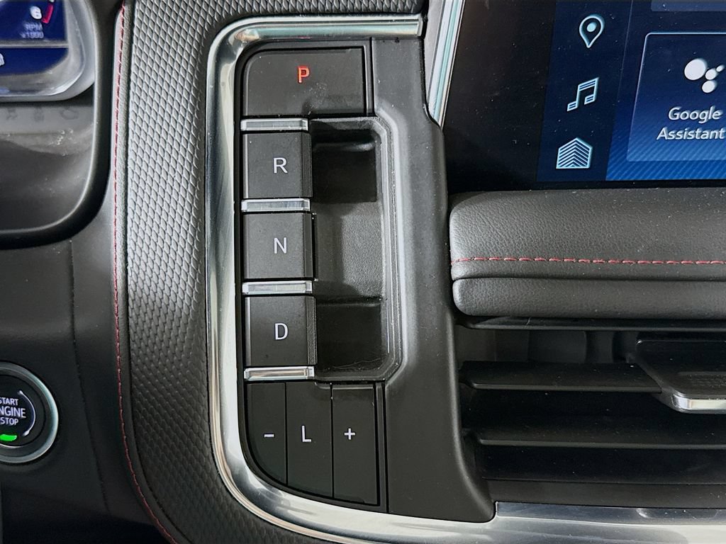 Used 2024 Chevrolet Tahoe RST w/ Luxury Package AWD/4WD image 17