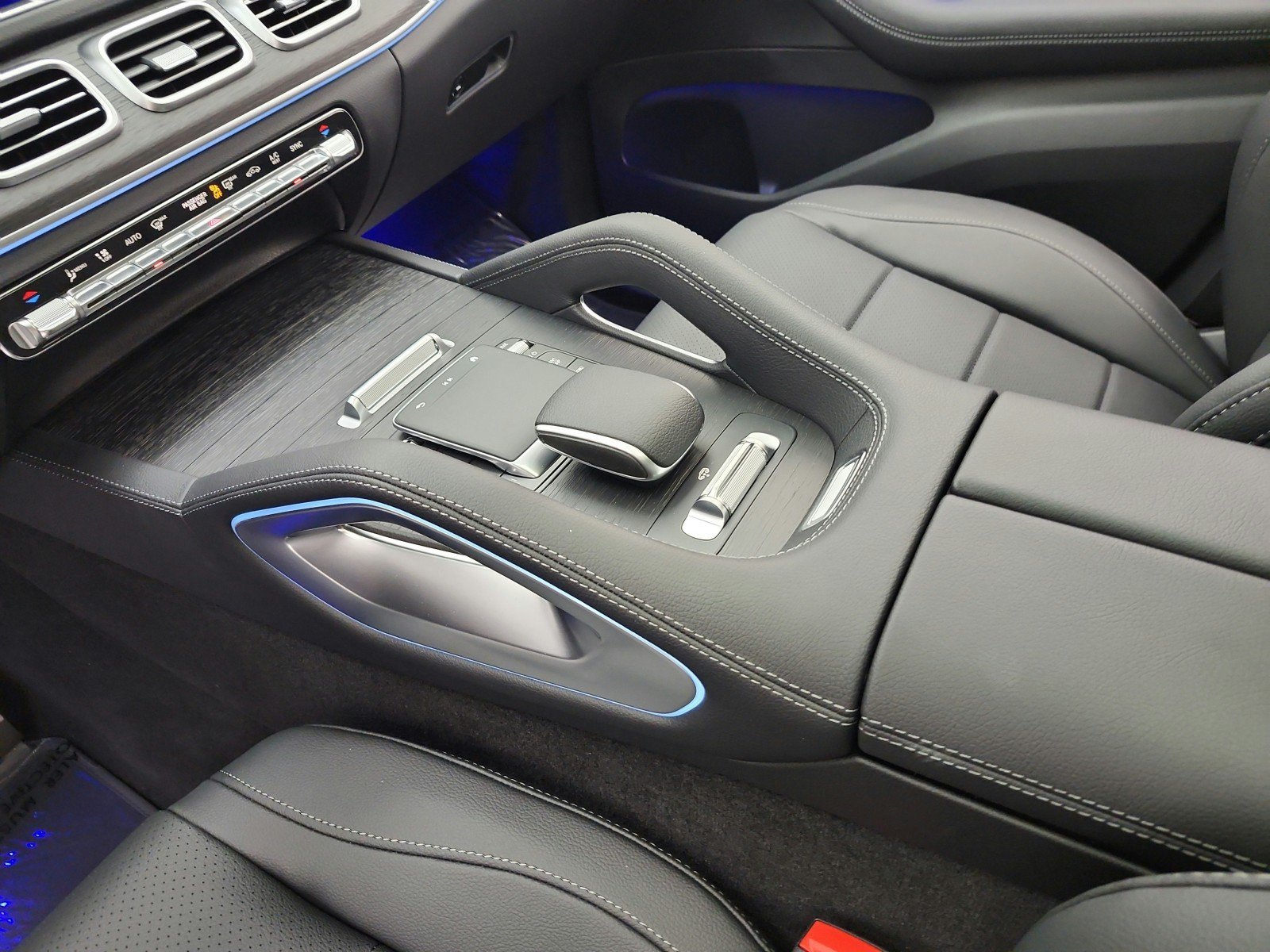 New 2026 Mercedes-Benz GLS 450 4MATIC image 10