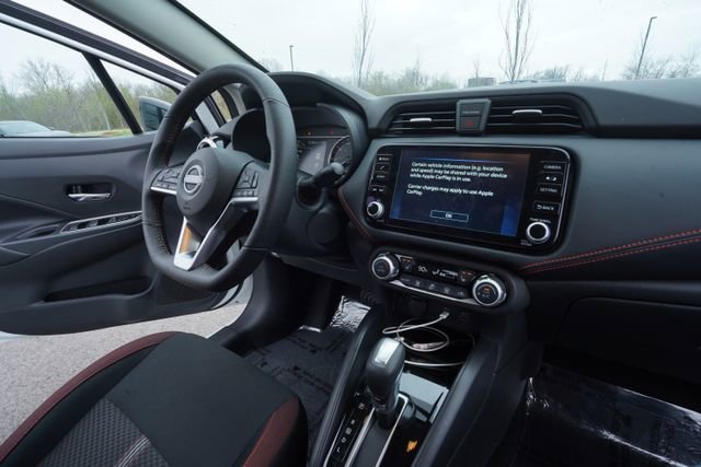 Used 2025 Nissan Versa SR w/ Trunk Package image 32