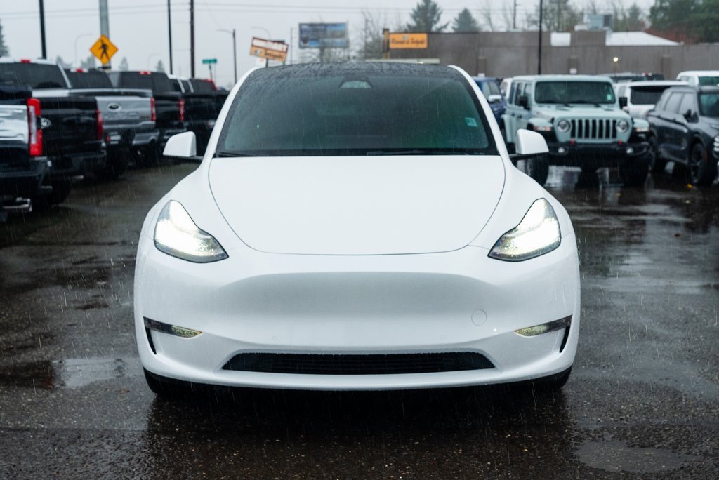 Used 2023 Tesla Model Y Long Range image 2