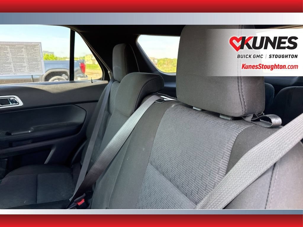 Used 2015 Ford Explorer XLT AWD/4WD image 36