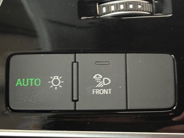 Used 2025 Audi Q8 Premium Plus AWD/4WD image 35
