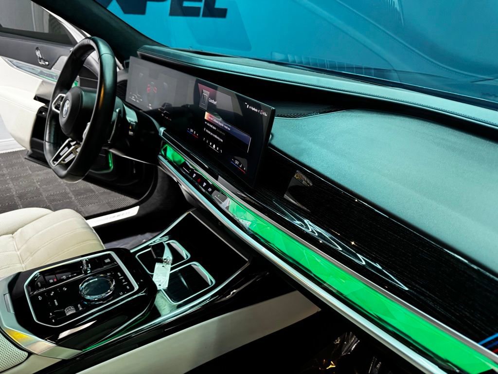 Used 2025 BMW 740i w/ Premium Package image 53