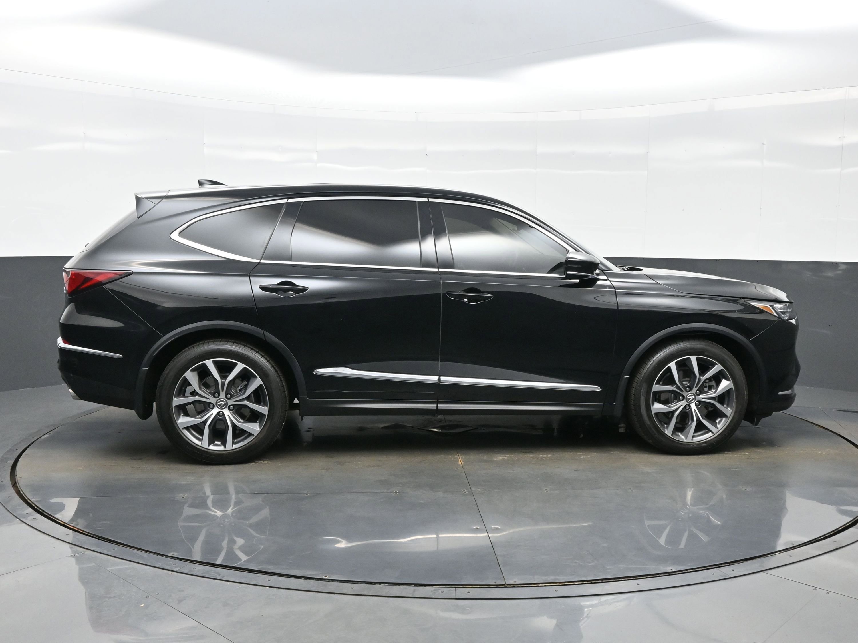 Used 2022 Acura MDX FWD w/ Technology Package image 7