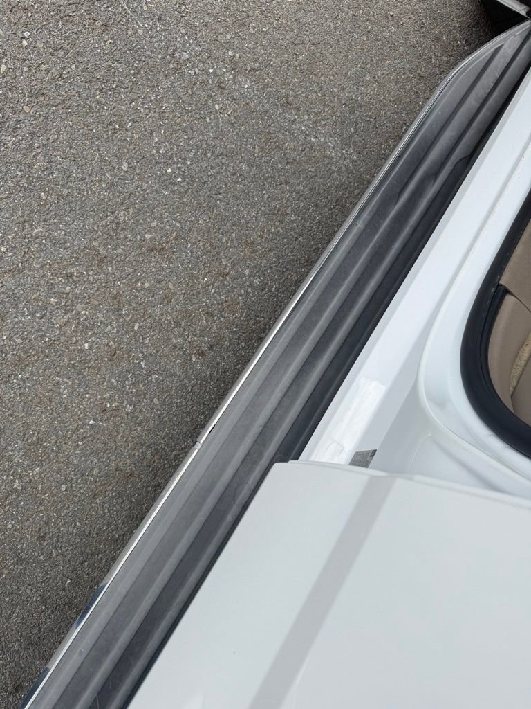 Used 2015 GMC Yukon SLT w/ HD Trailering Package image 13