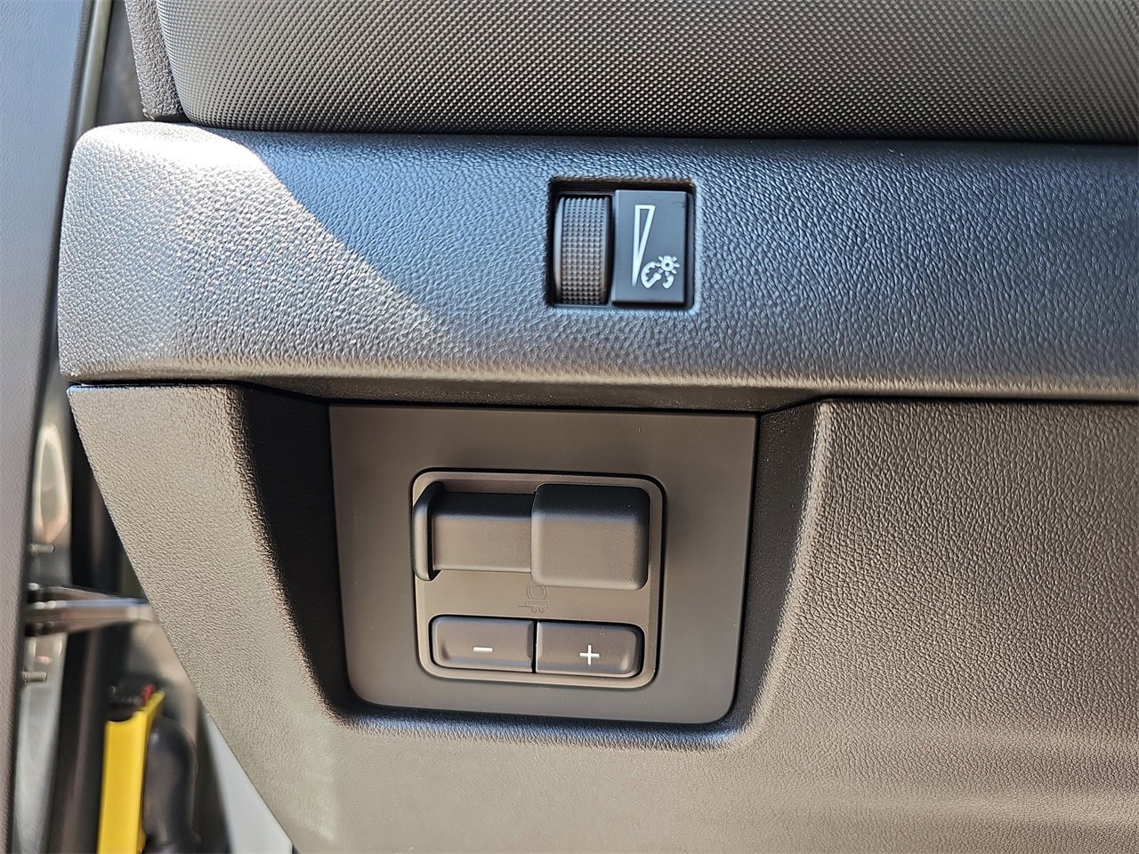 New 2025 Chevrolet Colorado Z71 w/ Midnight Edition image 23