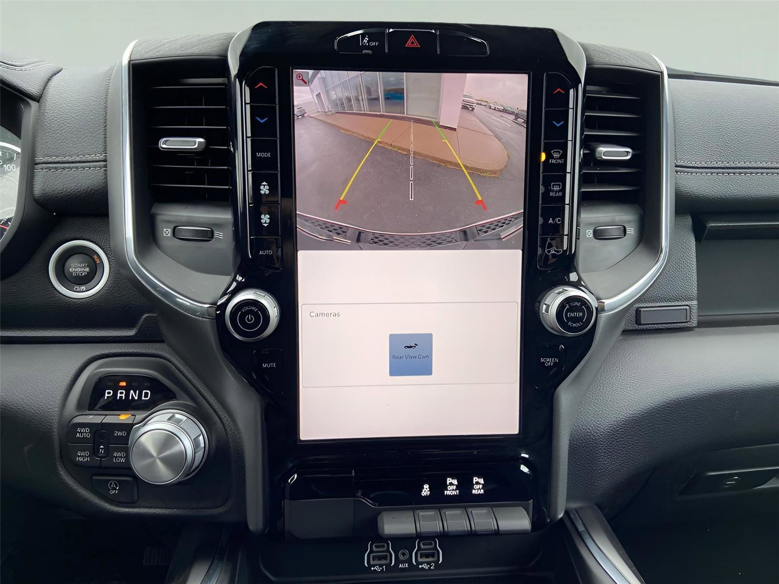 Used 2025 RAM 1500 Laramie image 34