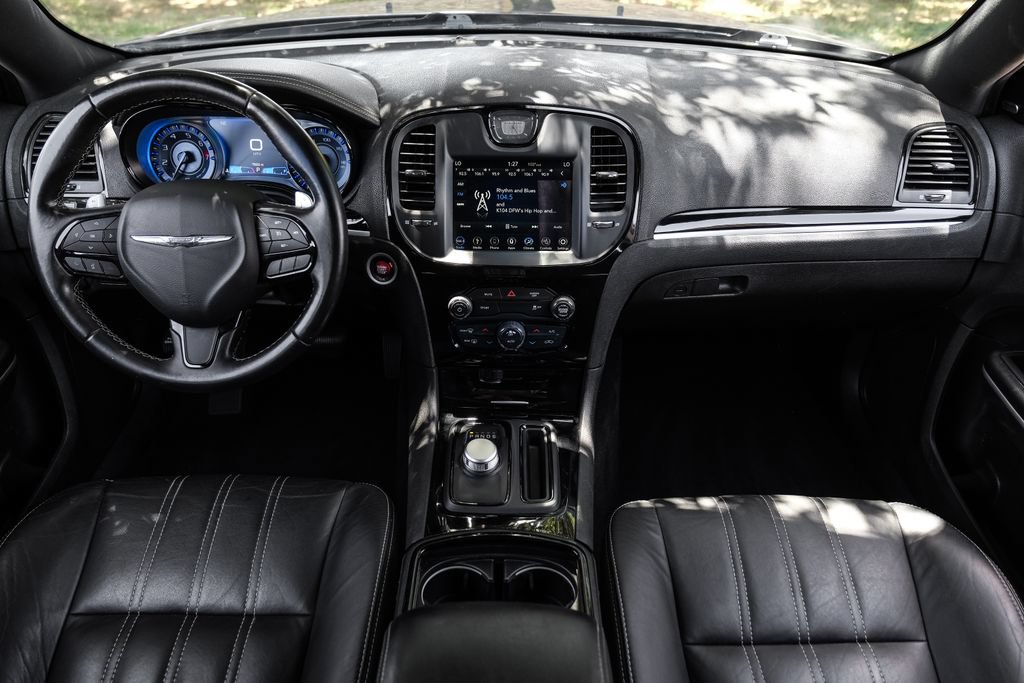Used 2019 Chrysler 300 S RWD image 5